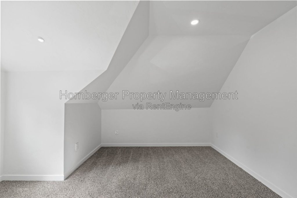 Fully Renovated 3 Bedroom Home Near Gonzaga University - Image 18