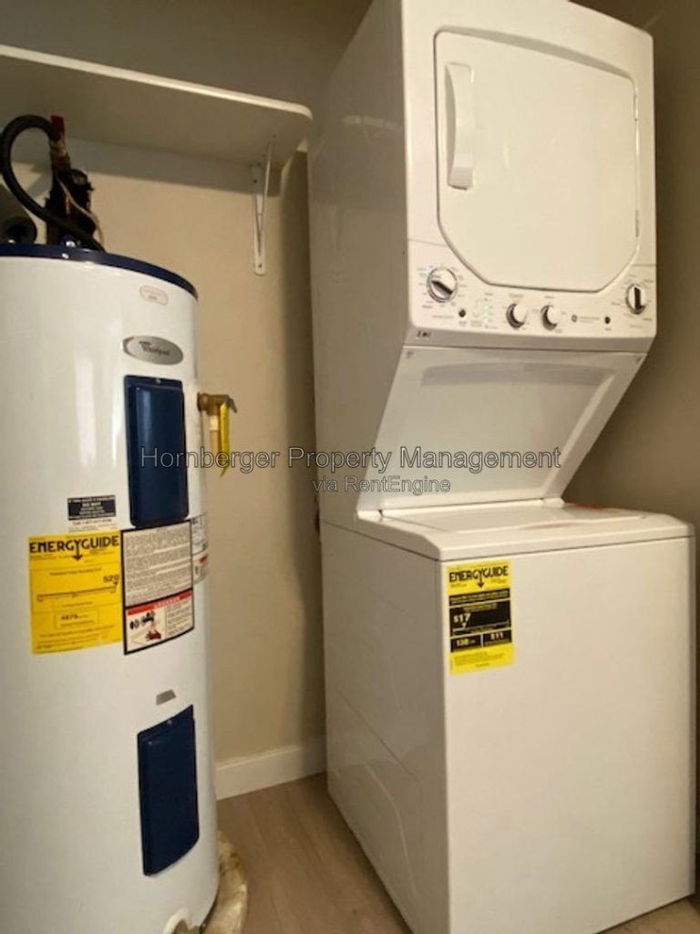 2 Bed 1 Bath Apartment on Spokanes North Side!! - Image 9