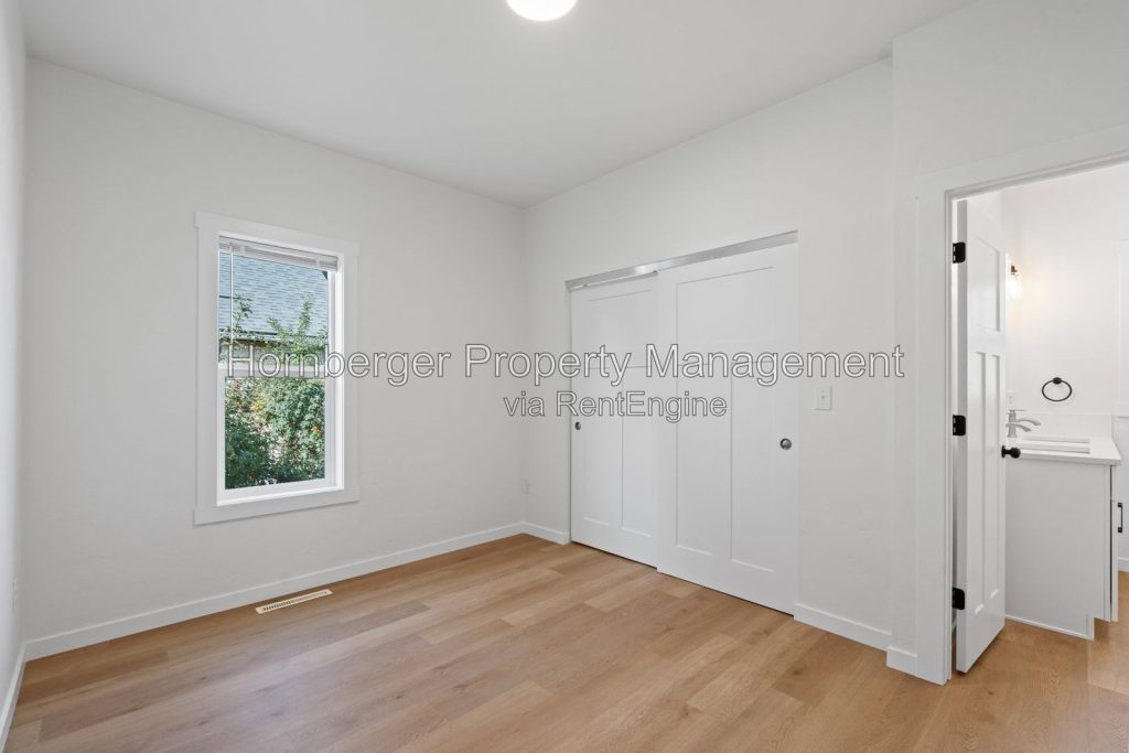 Fully Renovated 3 Bedroom Home Near Gonzaga University - Image 10