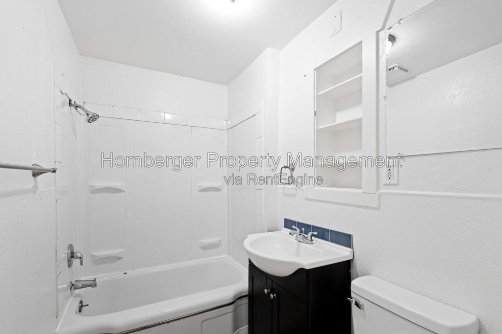 Simple Living in a Convenient Spokane Location with Bonus Room! - Image 14
